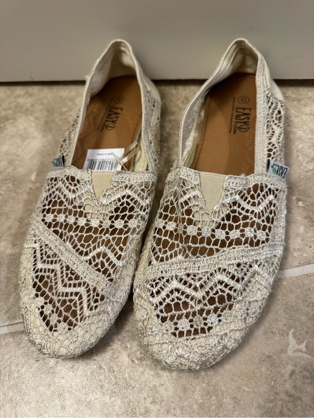 Easy USA Women's Cream Crochet Lace Sheer Ballet Slip On Flats Size 10